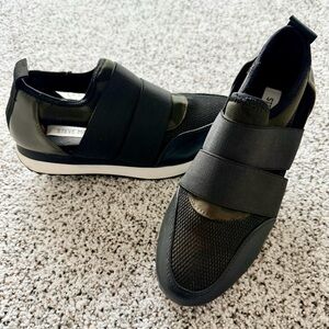 Steve Madden Women’s Tennis Shoe 7 Athletic Sneaker Sports (black w/ army green)